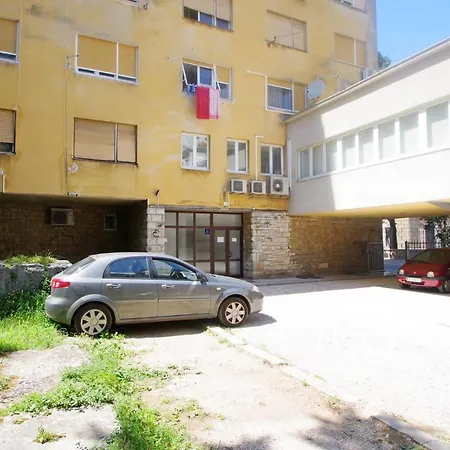 아파트 Modern In The Heart Of With Private Parking *