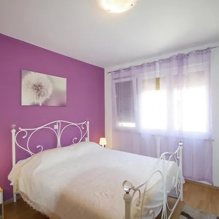 아파트 Modern In The Heart Of With Private Parking 풀라