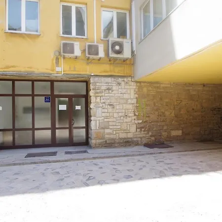 Modern In The Heart Of With Private Parking 아파트