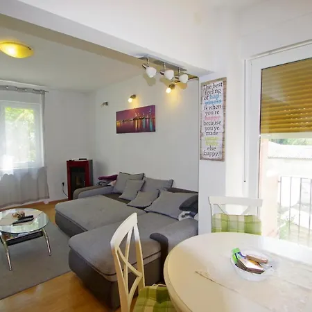 Modern In The Heart Of With Private Parking * 풀라